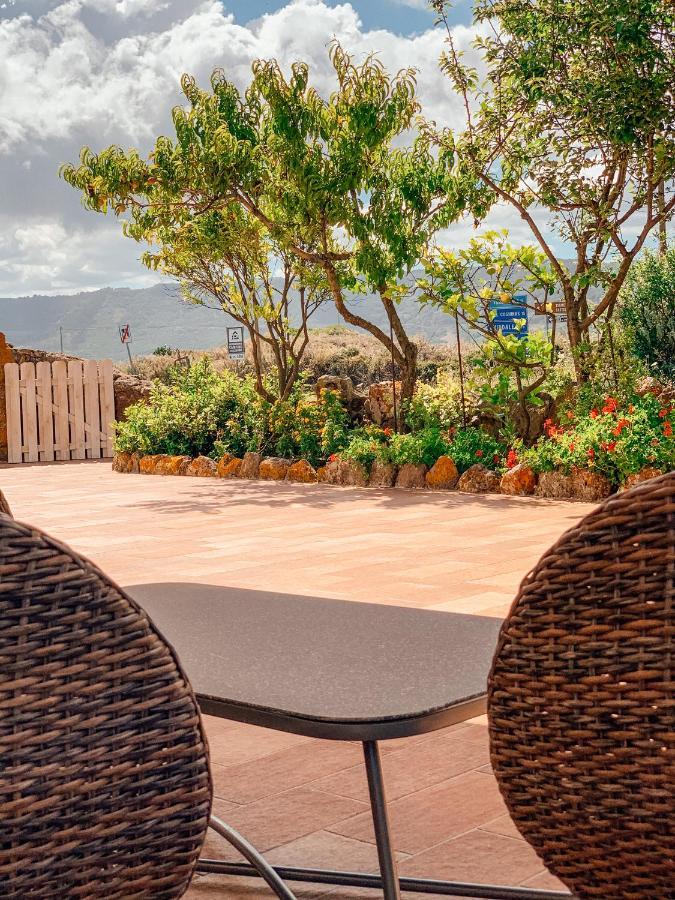 B&B La Roccia Castelsardo Exterior foto